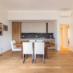 Apartment Floor With Rooftop Terrace Near St. Peter, Rome